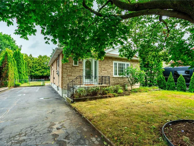961 Danforth Avenue, Burlington, ON, L7T 1S7 - 4