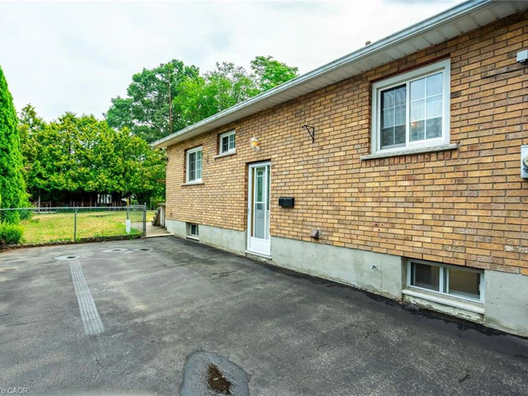 961 Danforth Avenue, Burlington, ON, L7T 1S7 - 33