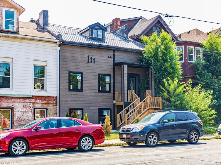 111 Wellington Street S, Hamilton, ON, L8N 2R3 - 2