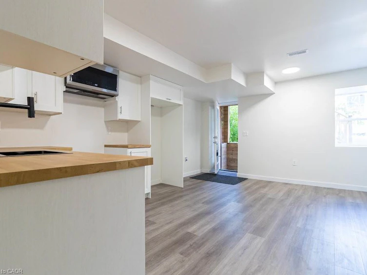 111 Wellington Street S, Hamilton, ON, L8N 2R3 - 29