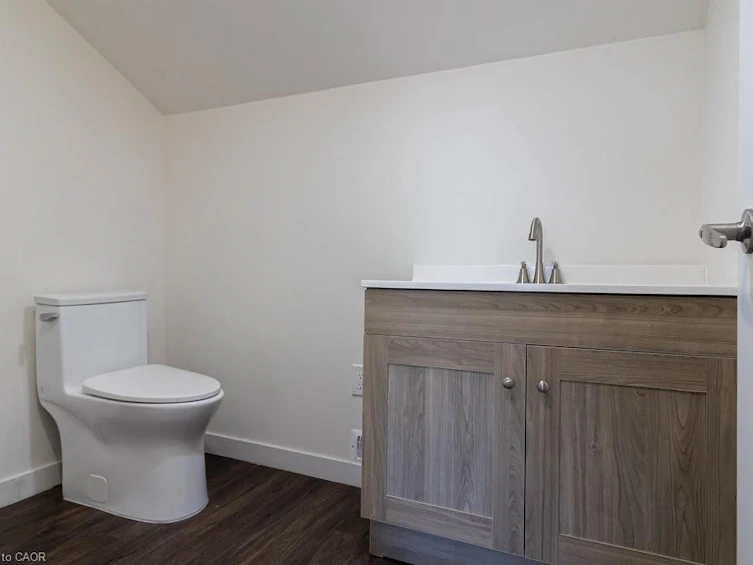 111 Wellington Street S, Hamilton, ON, L8N 2R3 - 23