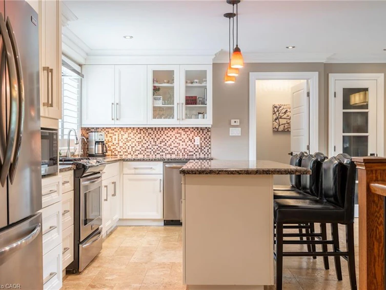 979 Garden Lane, Hamilton, ON, L8B 1P2 - 8