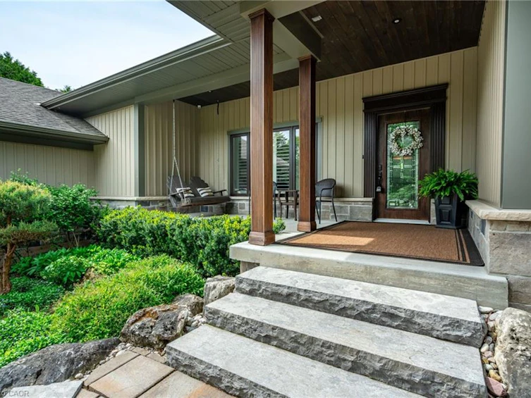 979 Garden Lane, Hamilton, ON, L8B 1P2 - 3