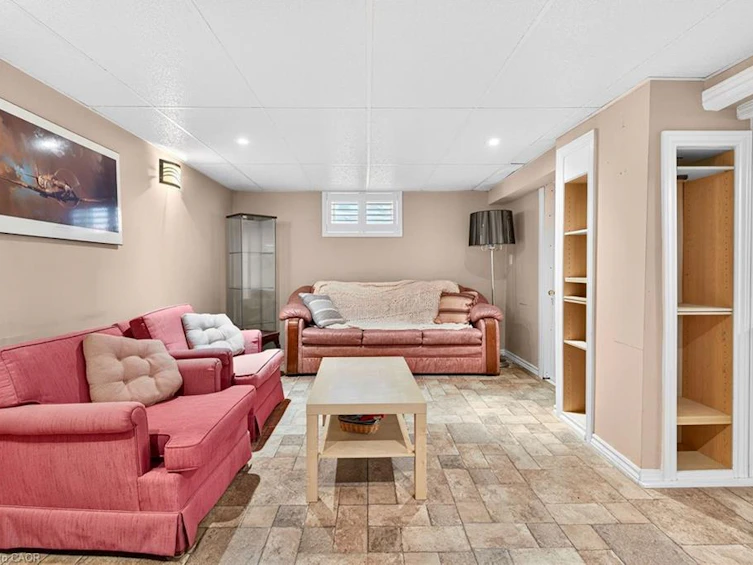 15 Donald Avenue, Hamilton, ON, L9H 1E9 - 23