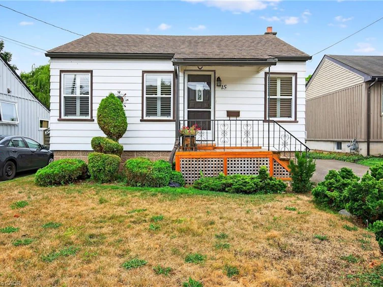 15 Donald Avenue, Hamilton, ON, L9H 1E9
