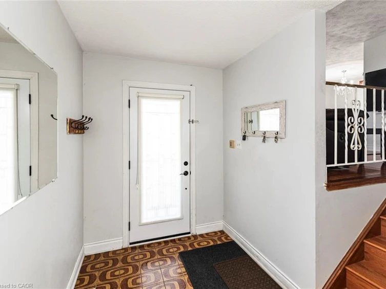102 Quaker Crescent, Hamilton, ON, L8W 1H7 - 5