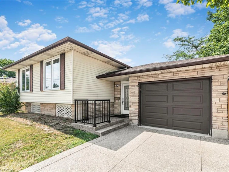 102 Quaker Crescent, Hamilton, ON, L8W 1H7 - 4