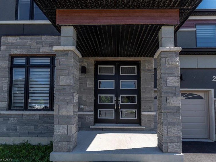 27 Stauffer Road, Brantford, ON, N2V 0B2 - 2