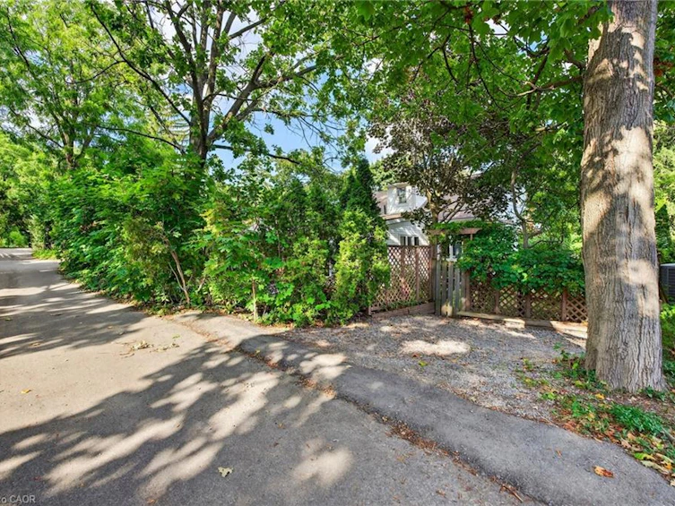 16 Parkview Row, Hamilton, ON, L9H 2R9 - 41