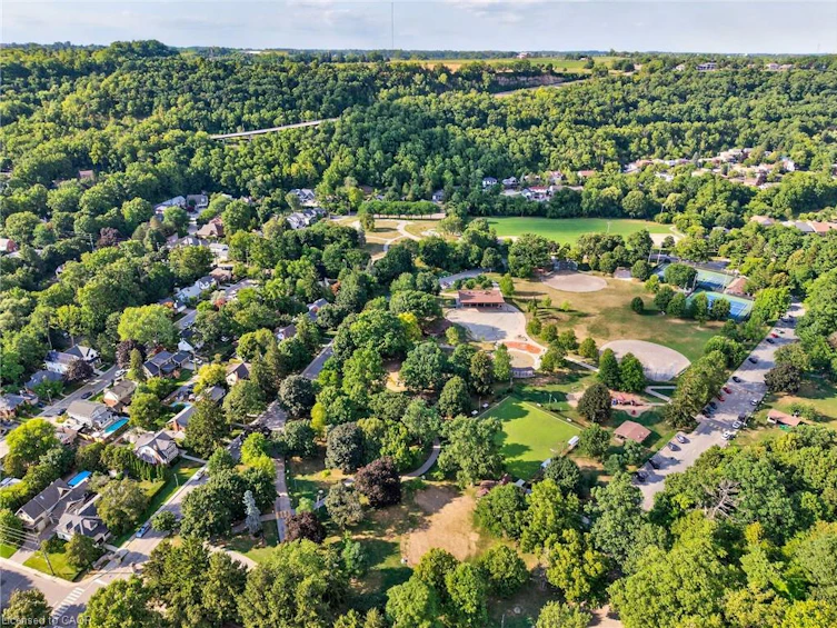 16 Parkview Row, Hamilton, ON, L9H 2R9 - 45