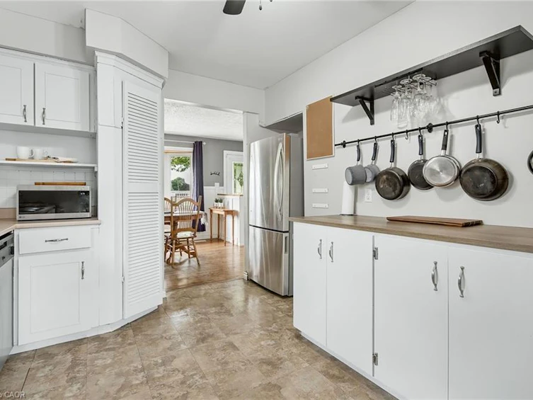 50 Sandalwood Avenue, Hamilton, ON, L8T 2E3 - 10