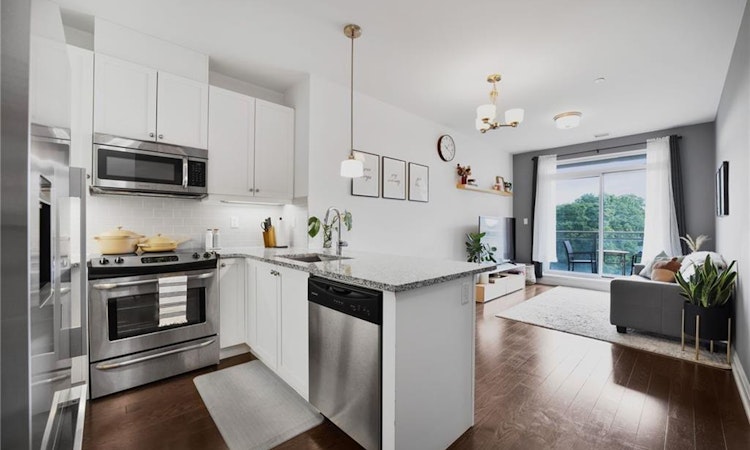 602A-15277 Yonge Street
