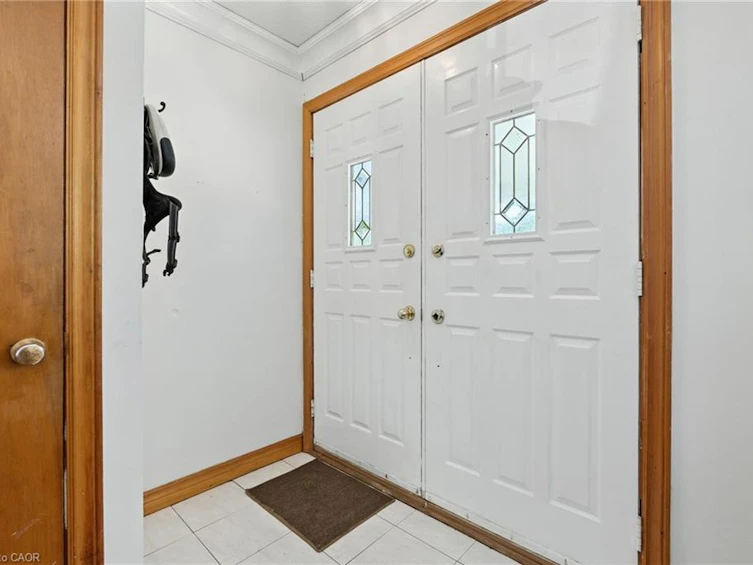 5 Mazza Avenue, Hamilton, ON, L9H 5E2 - 6