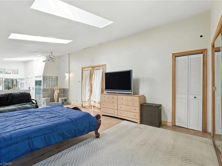 5 Mazza Avenue, Hamilton, ON, L9H 5E2 - 37