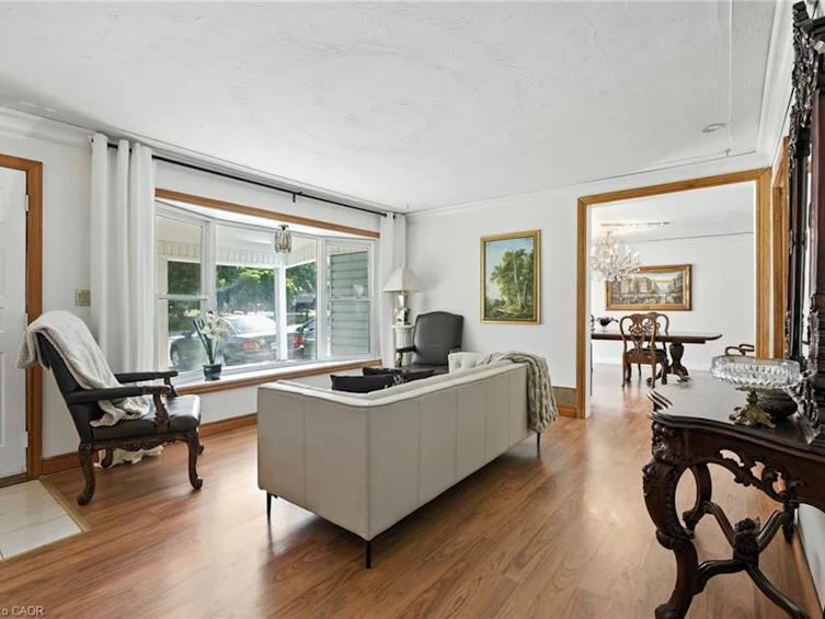 5 Mazza Avenue, Hamilton, ON, L9H 5E2 - 8