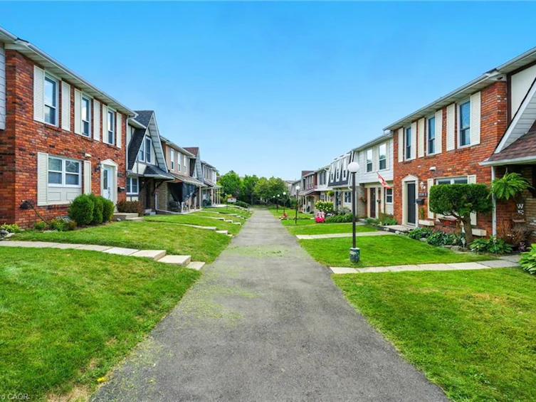 3-2254 Upper Middle Road, Burlington, ON, L9P 2Z9 - 4