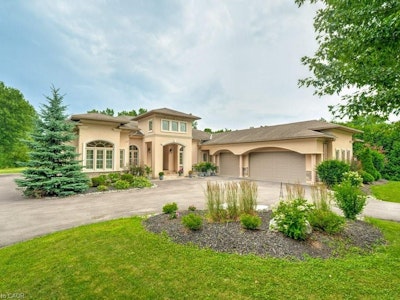 2462 2 Side Road - 2