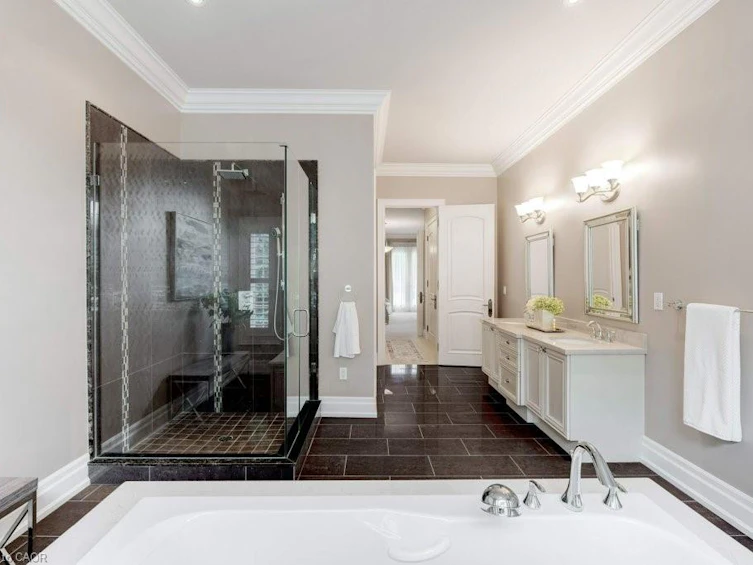 2462 2 Side Road, Burlington, ON, L7P 0H1 - 24