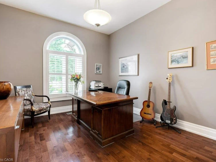 2462 2 Side Road, Burlington, ON, L7P 0H1 - 8