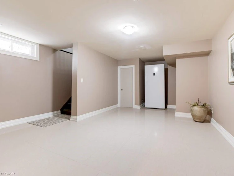 2462 2 Side Road, Burlington, ON, L7P 0H1 - 35