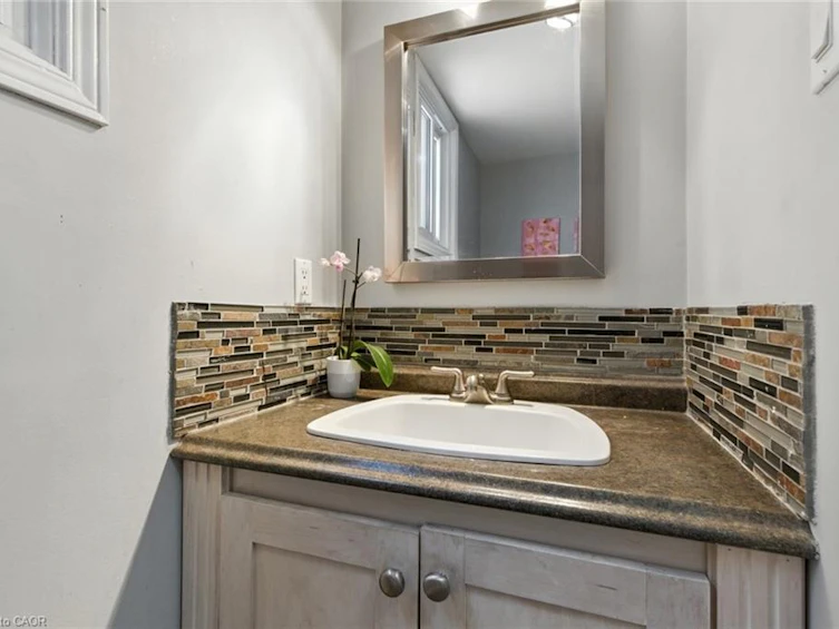 580 Deerhurst Drive, Burlington, ON, L7L 5W4 - 14