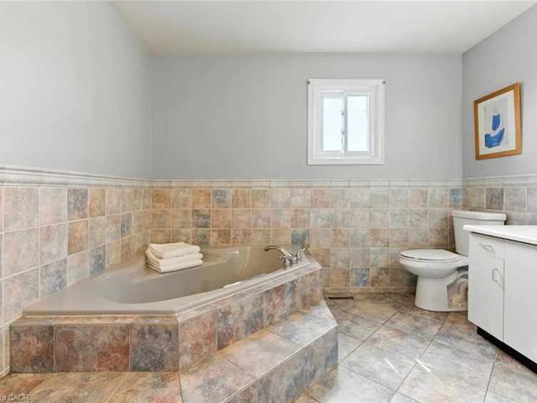 580 Deerhurst Drive, Burlington, ON, L7L 5W4 - 25