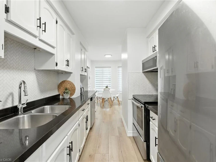 4-2252 Walkers Line, Burlington, ON, L7M 3Y8 - 7