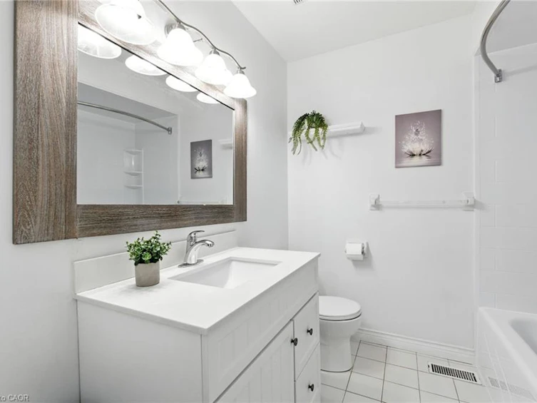 4-2252 Walkers Line, Burlington, ON, L7M 3Y8 - 30