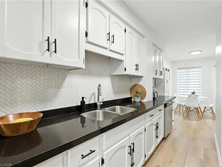 4-2252 Walkers Line, Burlington, ON, L7M 3Y8 - 8