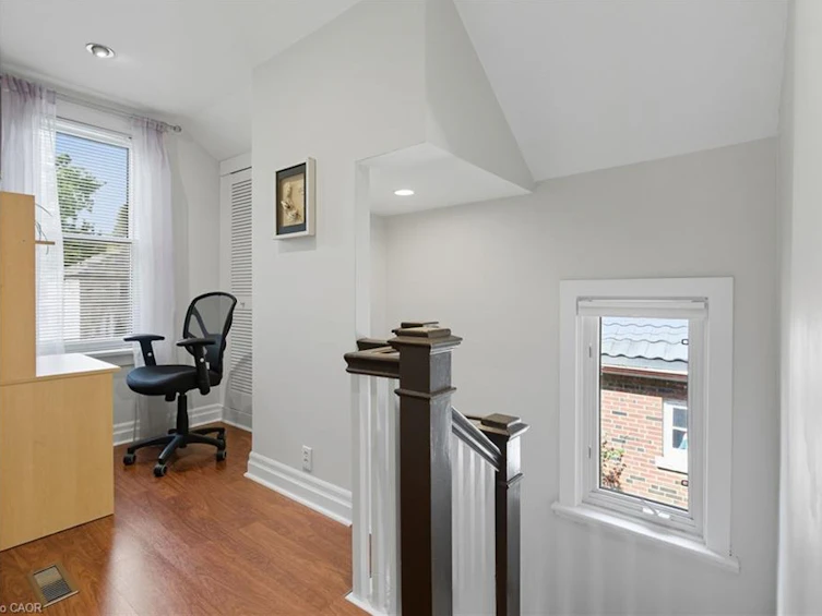 33 Broadway Avenue, Hamilton, ON, L8S 2V6 - 22