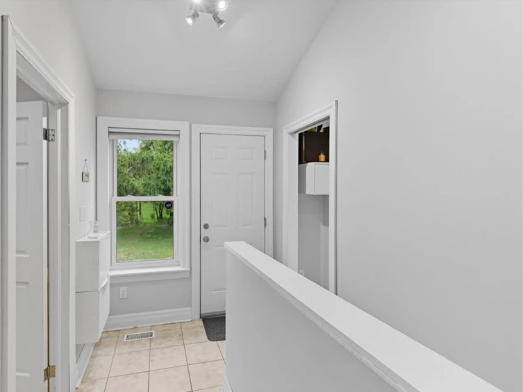 33 Broadway Avenue, Hamilton, ON, L8S 2V6 - 19