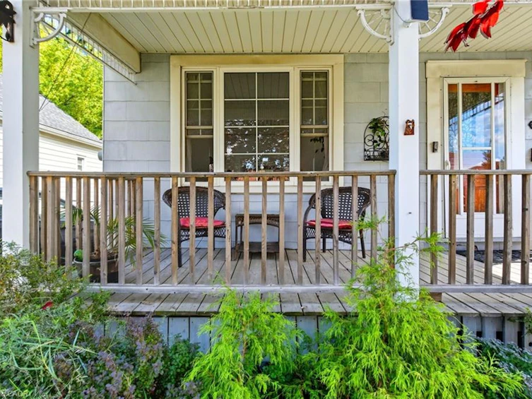 157 East 5th Street, Hamilton, ON, L9A 2Z7 - 2