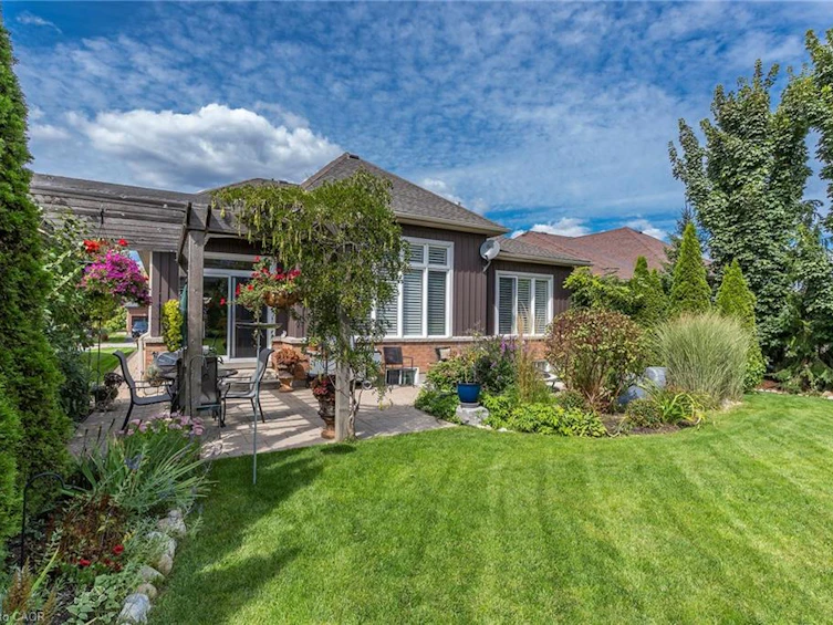 93 Aberfoyle Mill Crescent, Puslinch, ON, N1H 6H9 - 28