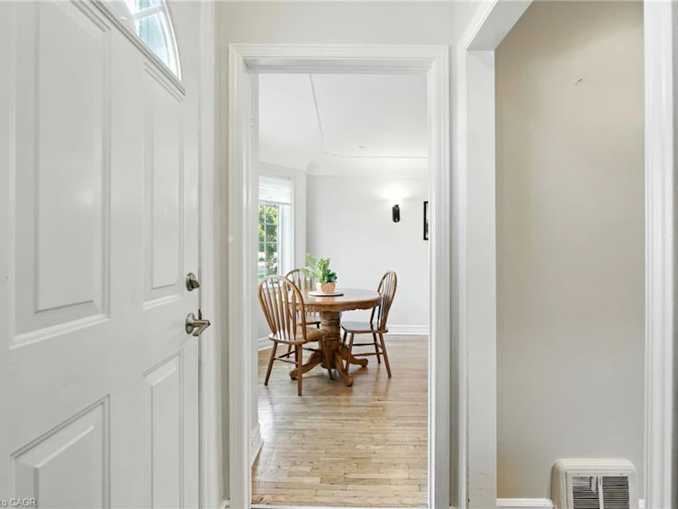 261 East 14th Street, Hamilton, ON, L9A 4B8 - 5