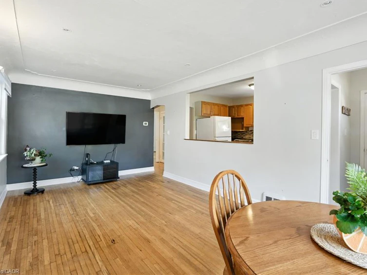 261 East 14th Street, Hamilton, ON, L9A 4B8 - 8