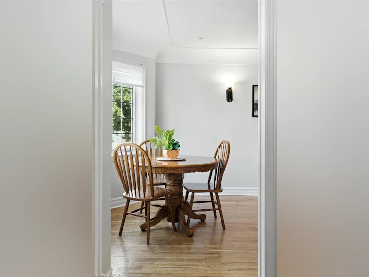 261 East 14th Street, Hamilton, ON, L9A 4B8 - 6
