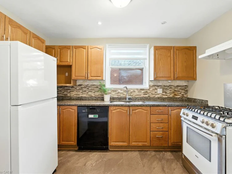 261 East 14th Street, Hamilton, ON, L9A 4B8 - 14