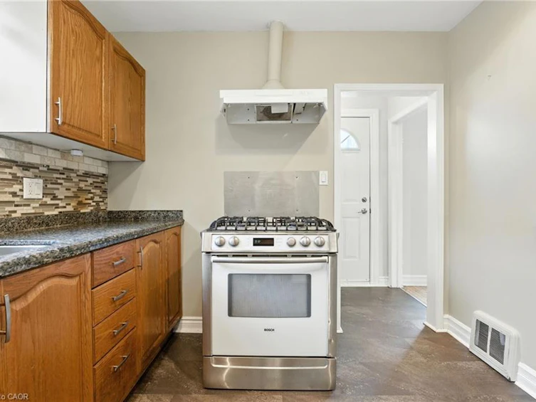 261 East 14th Street, Hamilton, ON, L9A 4B8 - 16