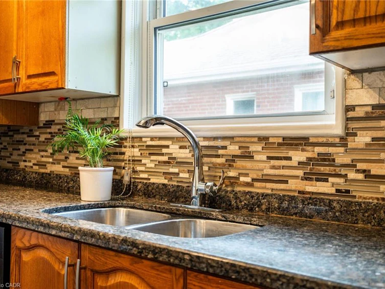 261 East 14th Street, Hamilton, ON, L9A 4B8 - 15