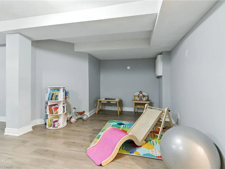5-1 Royalwood Court, Hamilton, ON, L8E 4Y1 - 29