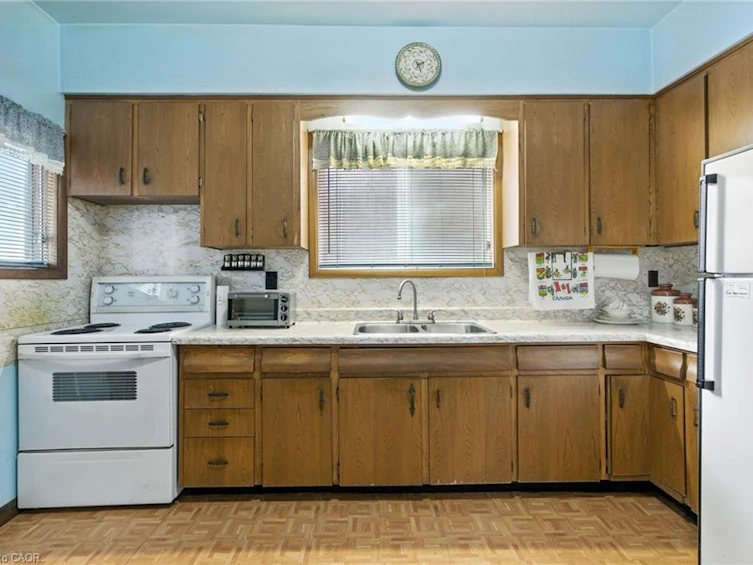 40 Barnesdale Street N, Hamilton, ON, L8L 6R8 - 6