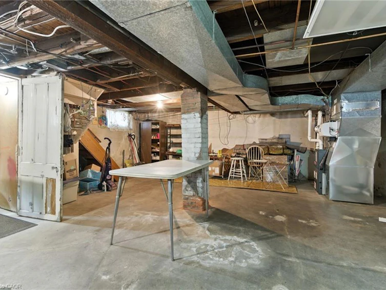 40 Barnesdale Street N, Hamilton, ON, L8L 6R8 - 40