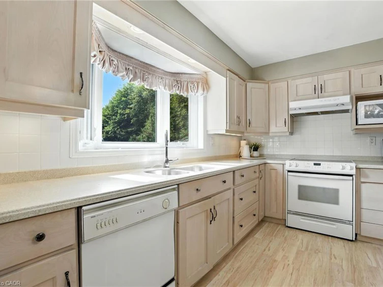 961 Garden Lane, Hamilton, ON, L8B 1P2 - 11