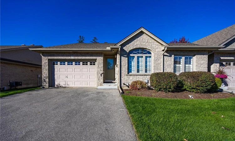 5-510 Queensway W