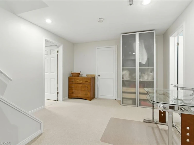 561 Harmony Avenue, Burlington, ON, L7N 3S7 - 35