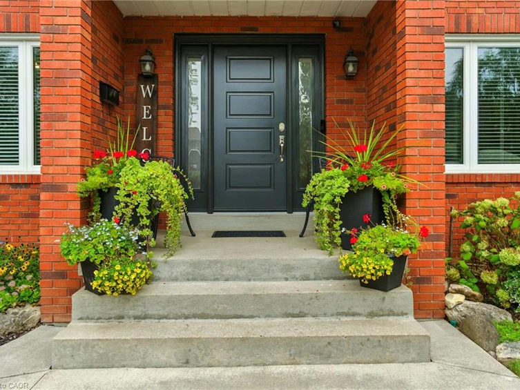 561 Harmony Avenue, Burlington, ON, L7N 3S7 - 3