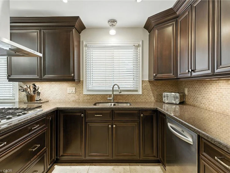 561 Harmony Avenue, Burlington, ON, L7N 3S7 - 11