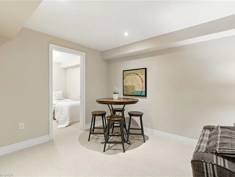4 Burgundy Grove, Hamilton, ON, L9K 0E7 - 34
