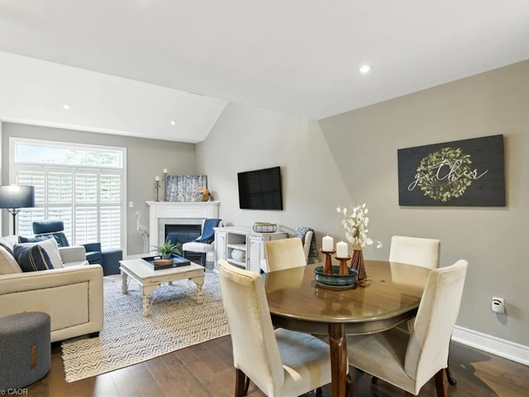 4 Burgundy Grove, Hamilton, ON, L9K 0E7 - 13