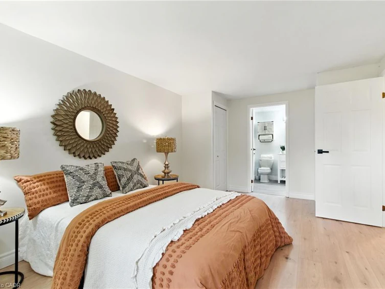 1423 Thornton Road, Burlington, ON, L7M 1N6 - 16